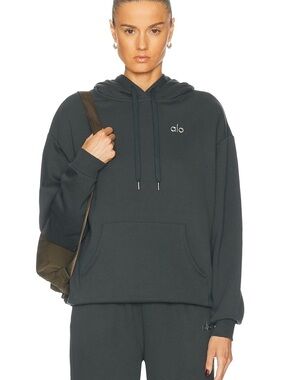 ALO Yoga WOMEN'S ACCOLADE HOODIE